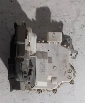 Audi A4 S4 B8 8K Rear door lock 8K0839015C