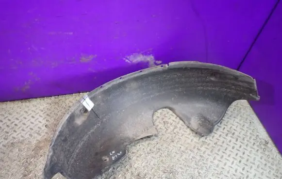 BMW X3 E83 Front arch 3400057