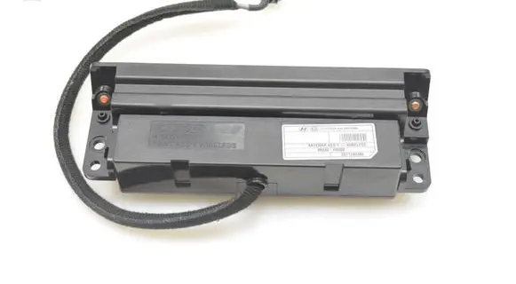 KIA Stonic Aerial antenna amplifier 96240H8000