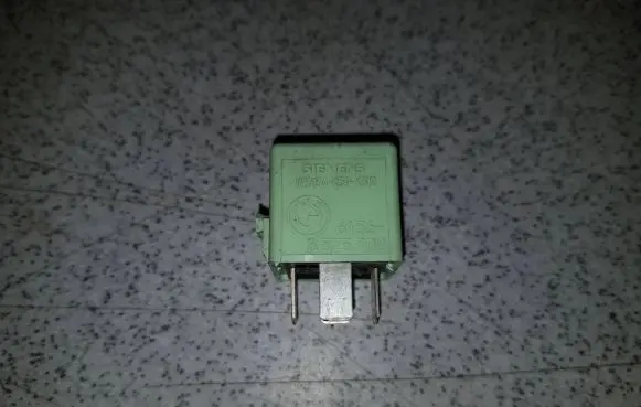 BMW 5 E39 Other relay 61368373700