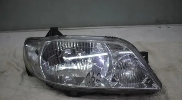 Mazda 323 F Headlight/headlamp