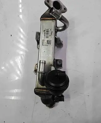 Opel Movano B EGR valve cooler 8200910446C