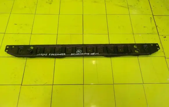 Land Rover Freelander 2 - LR2 Front bumper support beam 
