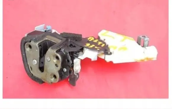 Nissan Altima Rear door lock