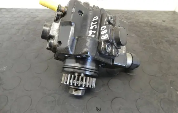 Renault Master III Fuel injection high pressure pump 0445010234 8201024003 8200912103
