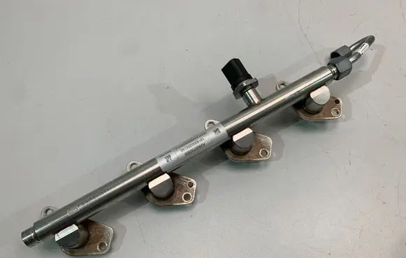 Fuel main line pipe