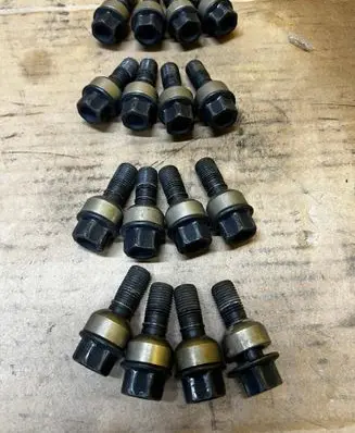 Porsche 911 991 Nuts/bolts M14X150