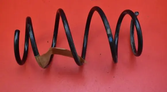 Toyota Auris E180 Front coil spring