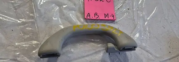 Volkswagen Polo IV 9N3 Rear interior roof grab handle 5988566