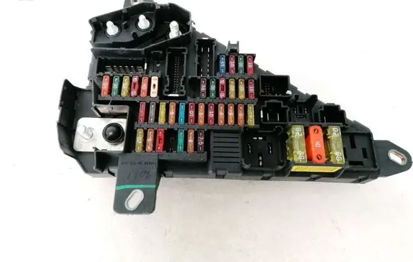 BMW 5 E60 E61 Fuse box set 6906603 6906588-07