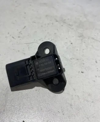 Volkswagen Polo Air pressure sensor 0261230234 230508T032550C