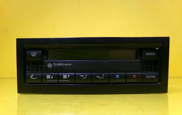 Volkswagen Golf IV Climate control unit 3B1907044B