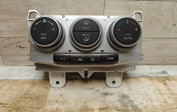 Mazda 5 Climate control unit K1900CC51