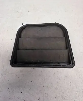 Volvo S60 Quarter panel pressure vent 31291230