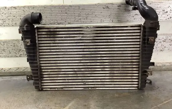 Opel Zafira B Intercooler radiator WTP8784 13223395