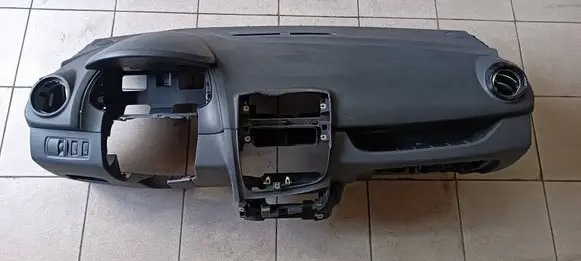 Renault Clio IV Dashboard 060420170203 PK0002 689215806R