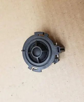 Front door high frequency speaker