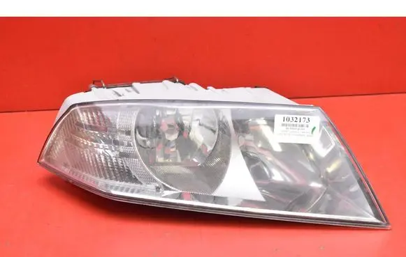 Skoda Octavia Mk2 (1Z) Headlight/headlamp