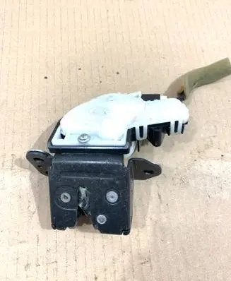 Mazda 3 II Tailgate/trunk/boot lock/catch/latch C6728