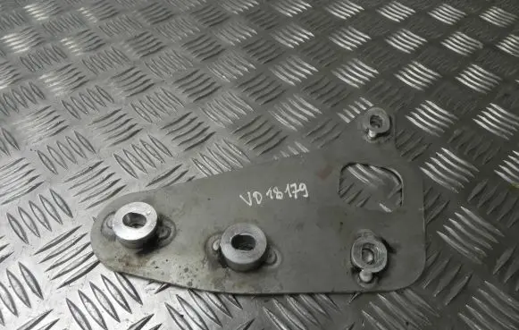 Jaguar I-Pace EGR valve cooler bracket 90KW VD18179