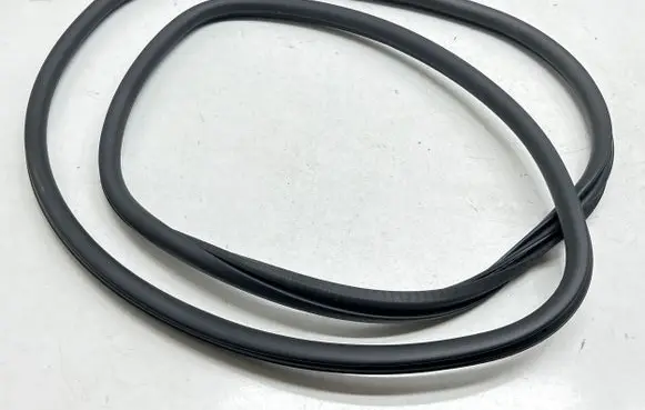 Peugeot 5008 II Rear door rubber seal (on body) 9812586680