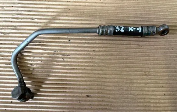 BMW X5 E70 Turbo turbocharger oiling pipe/hose 306D3