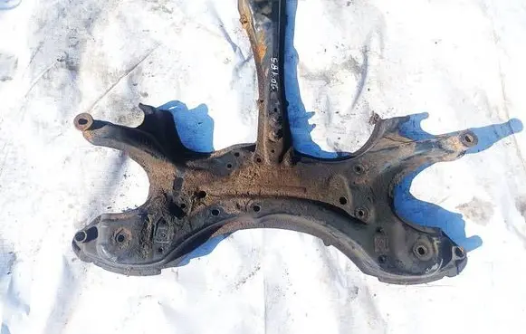 Toyota Corolla Verso AR10 Front subframe