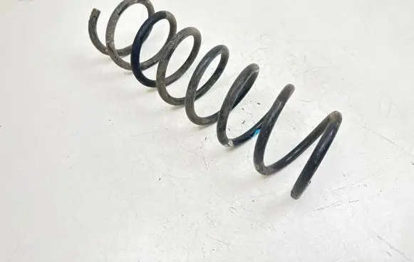 Mazda 3 I Rear coil spring
