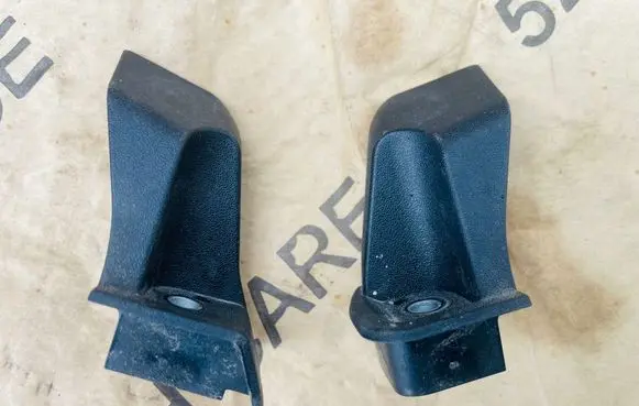 Audi S5 F5 Fender mounting bracket 8W6821231 8W6821232 8W6821231A