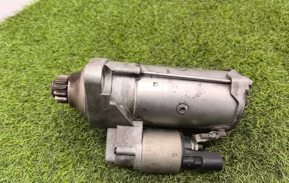 Volkswagen PASSAT B8 Starter motor 02E911022C