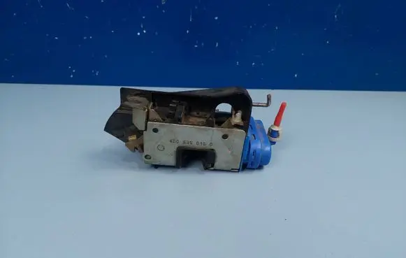 Audi A8 S8 D2 4D Rear door lock 4D0839016D