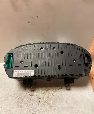 Volkswagen Polo IV 9N3 Speedometer (instrument cluster) 110080320009A