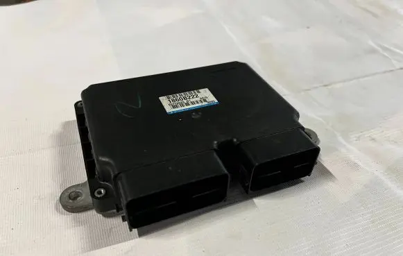 Mitsubishi Lancer Evolution Engine control unit/module 1860B222 E6T72689