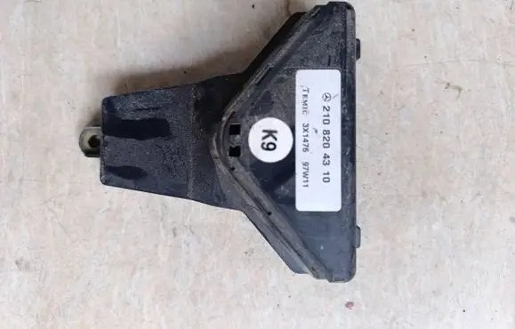 Mercedes-Benz E W210 Other control units/modules 2108204310
