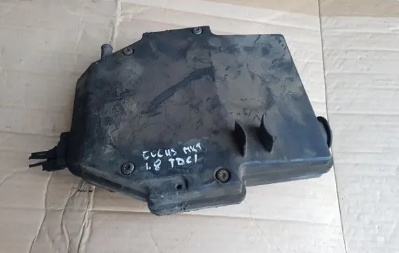 Ford Focus Engine cover (trim)