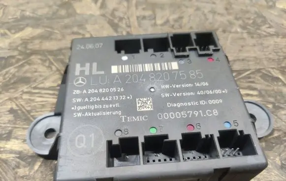 Mercedes-Benz C W204 Door control unit/module A2048207585