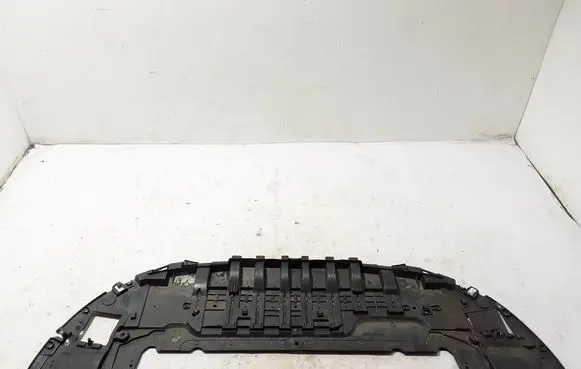 Renault Megane IV Engine splash shield/under tray 622355835R