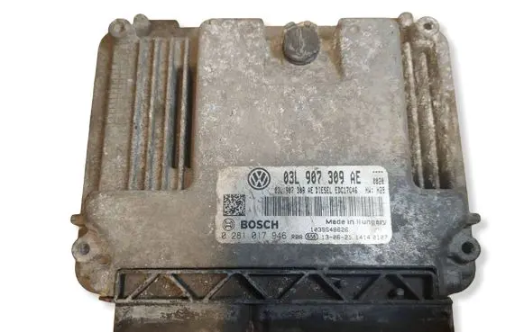 Volkswagen PASSAT B7 Engine control unit/module ECU 0281017946 03L907309AE EDC17C46