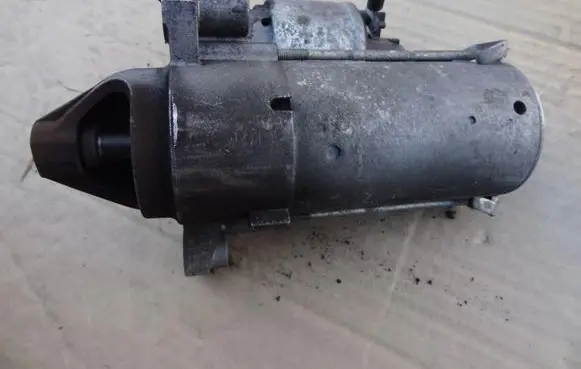 Peugeot Partner Starter motor 9688268480
