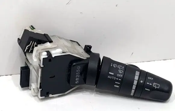 Nissan Note (E11) Wiper switch 