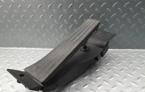 BMW 7 E65 E66 Accelerator throttle pedal 6762482 35416762482 25916010