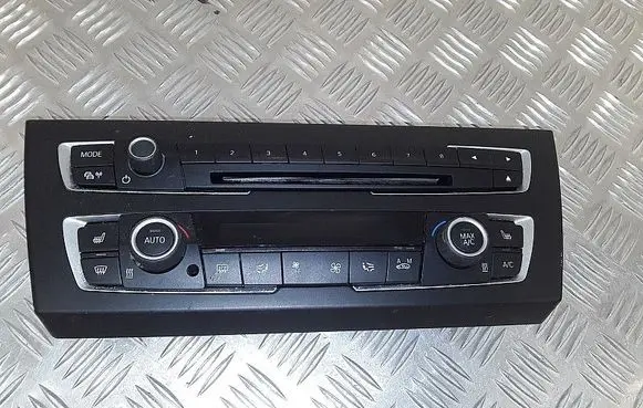 BMW 1 F20 F21 Climate control unit 9207197