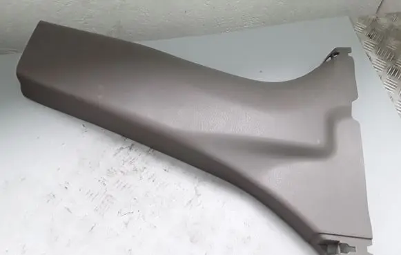 Nissan Leaf I (ZE0) (B) pillar trim (bottom) 769153NA0A