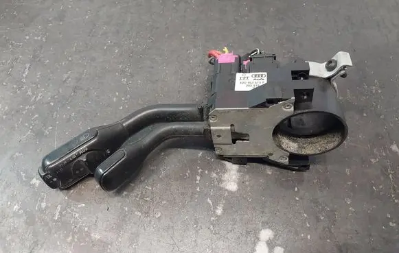 Audi A4 S4 B5 8D Indicator stalk 4D0953513P