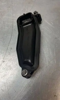 Renault Master III Oil filter mounting bracket 150501538R