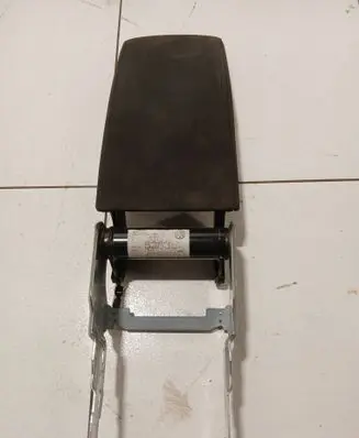 Volkswagen PASSAT B7 Armrest 3C0864207P 1219968