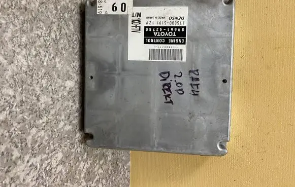 Toyota RAV 4 (XA20) Engine control unit/module 8966142780 1758005191