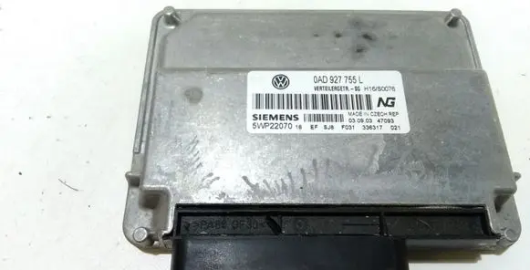 Volkswagen Touareg I Transfer box differential control unit 0AD927755L 5WP22070