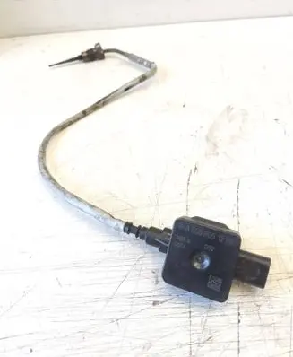 Mercedes-Benz C AMG W205 Exhaust gas temperature sensor A0009051206 0002 1392