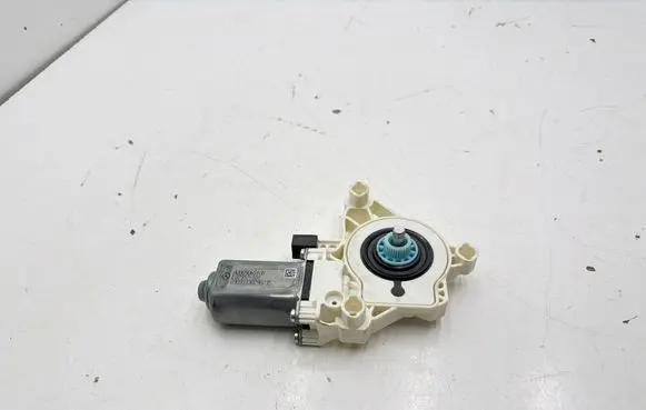 Mercedes-Benz C W206 Front door window regulator motor A0009065108 09033330290735 E07917101